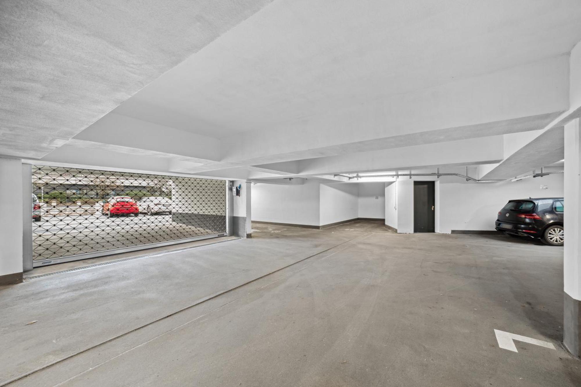 Sali Homes Spacious Apartment With Terrace In City Center バイロイト エクステリア 写真