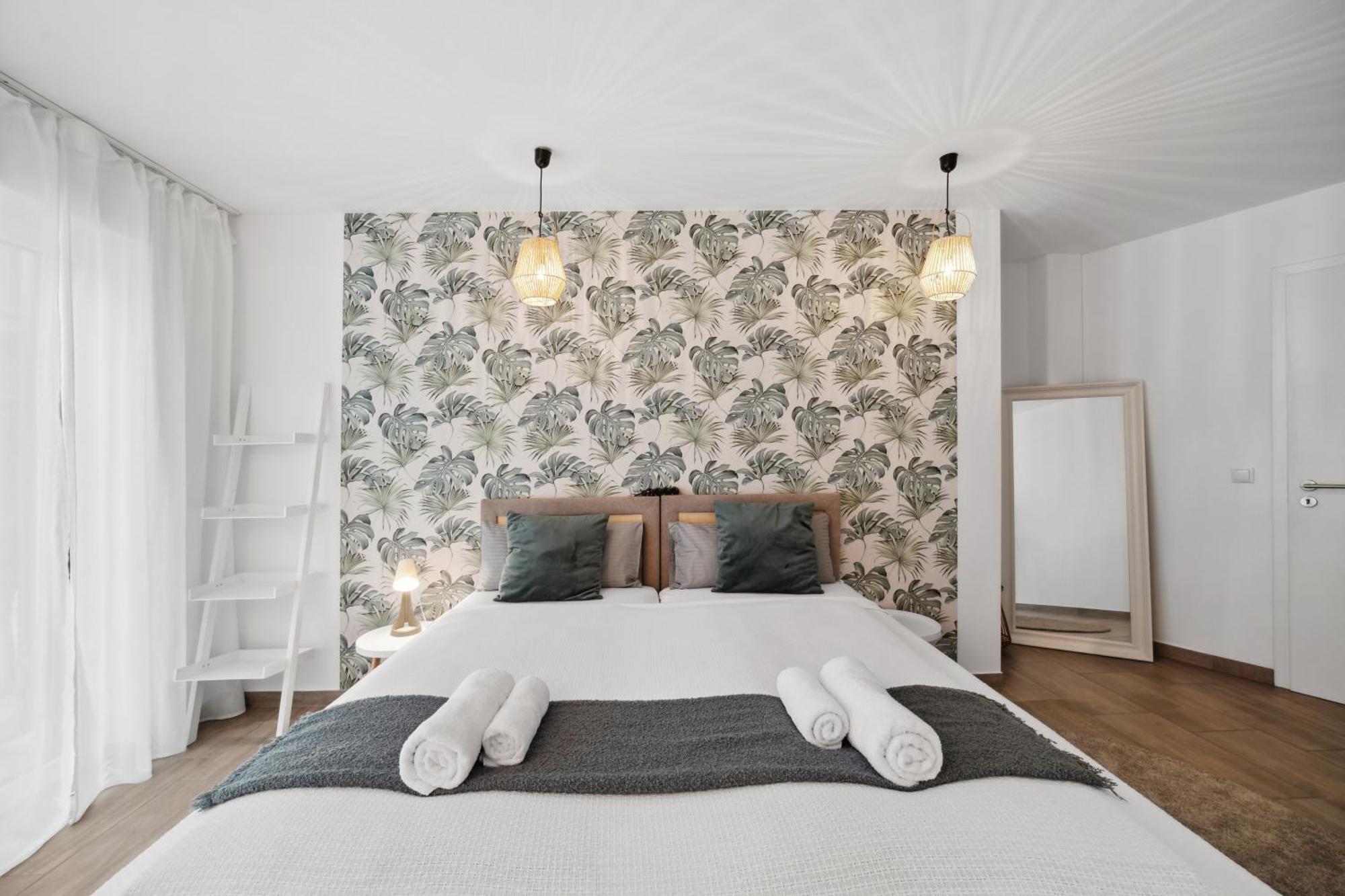 Sali Homes Spacious Apartment With Terrace In City Center バイロイト エクステリア 写真